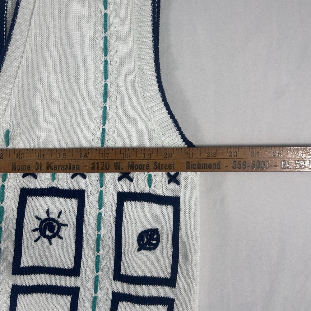 Vintage Knit Sweater Vest Size L Grandmacore White Button Up Cottagecore Teacher - Picture 7 of 8